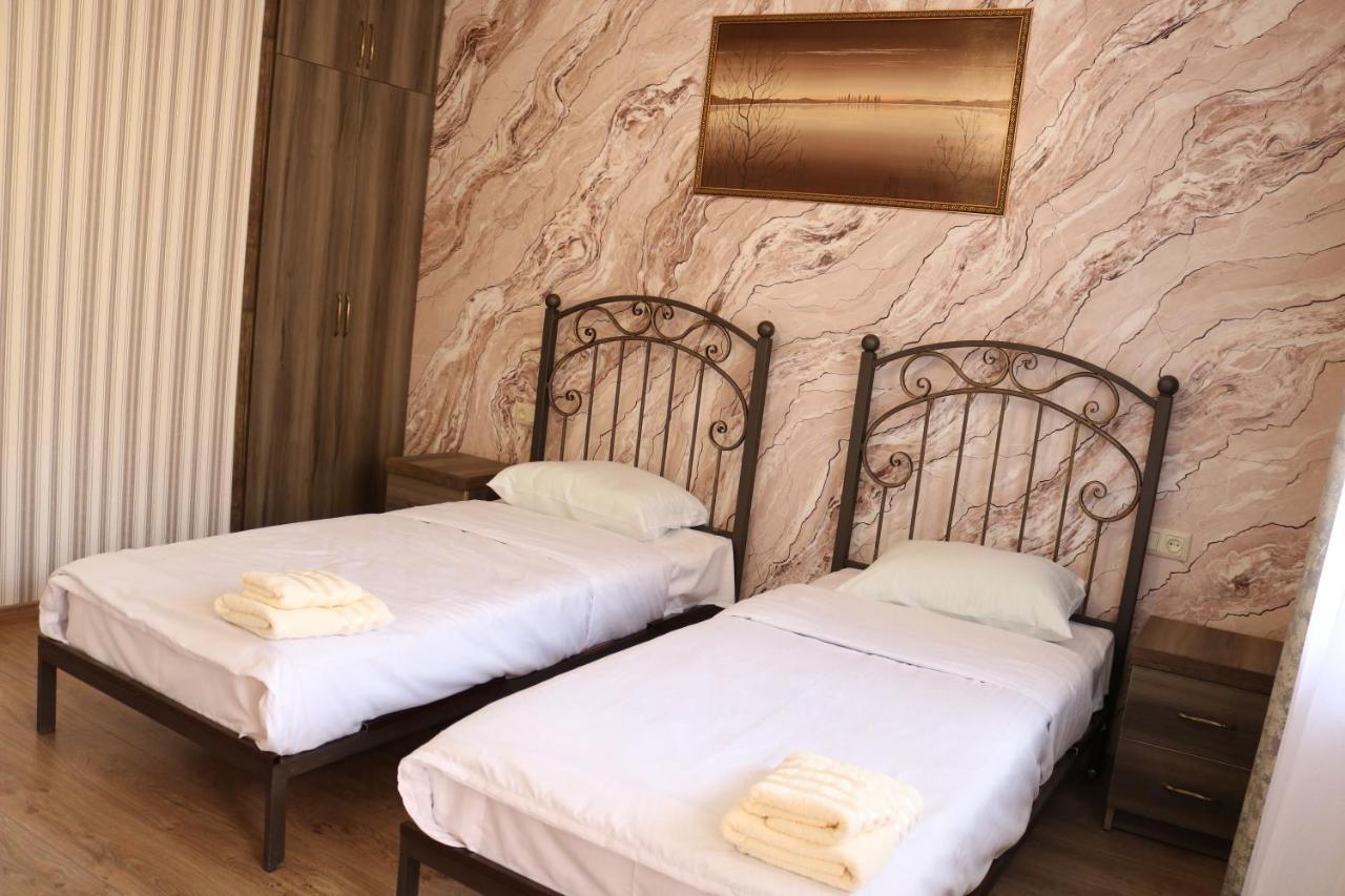 Yenokyans' Riverside Hotel Areni エクステリア 写真